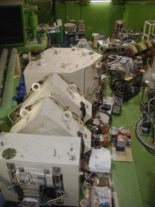 ガス充填型反跳分離器(GARIS)(提供:理化学研究所)